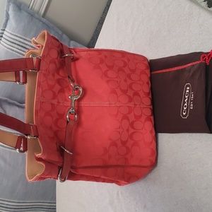COACH logo bucket bag w/dust bag